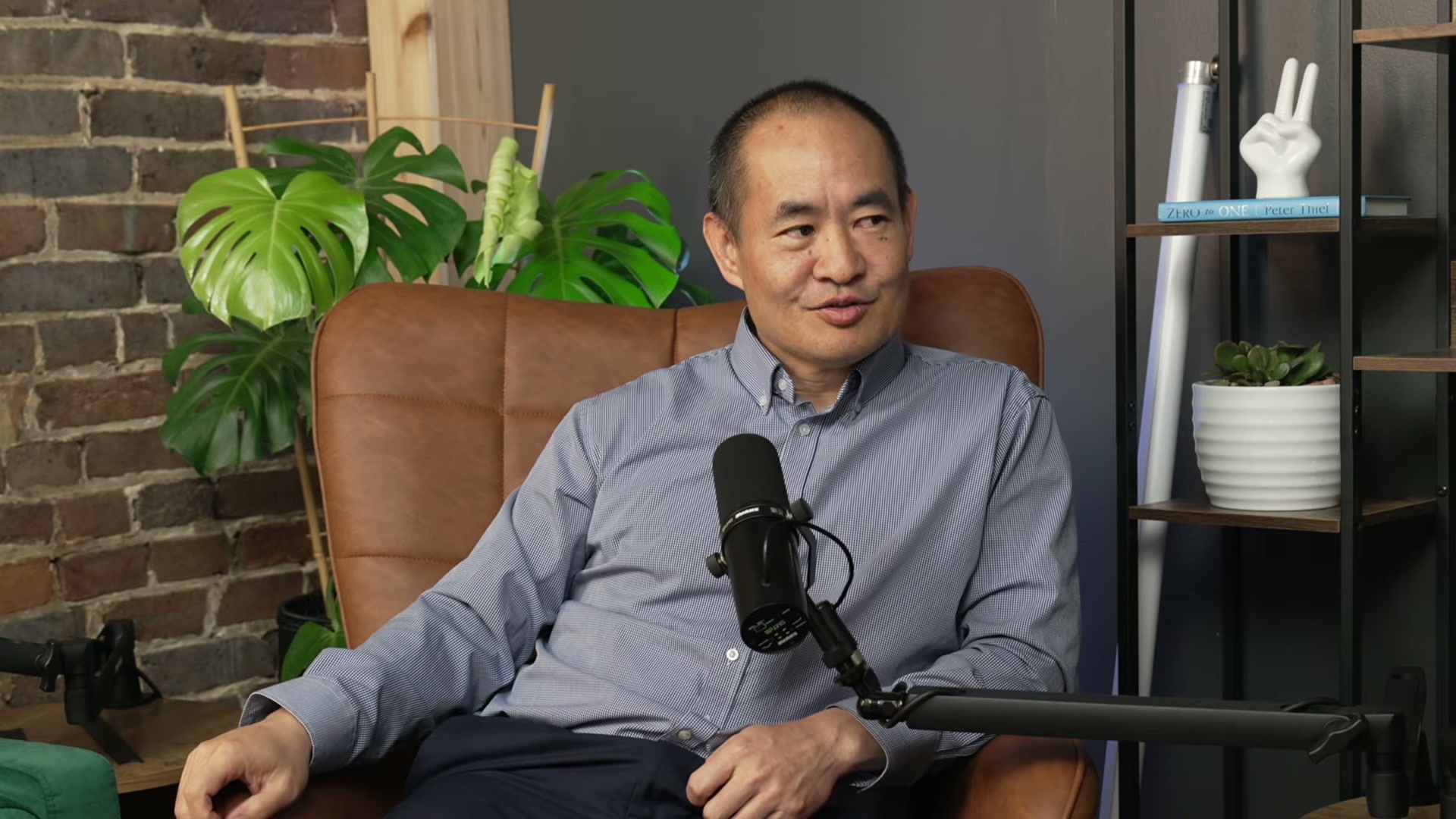Dennis Yu in the studio: marketing is proof, not pitch